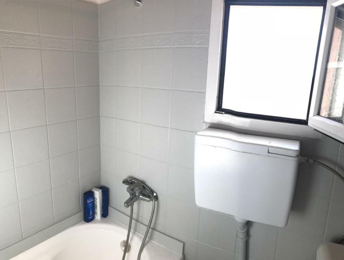 Wooden Ceiling Apartment - Close To City Center Kanálion Екстериор снимка