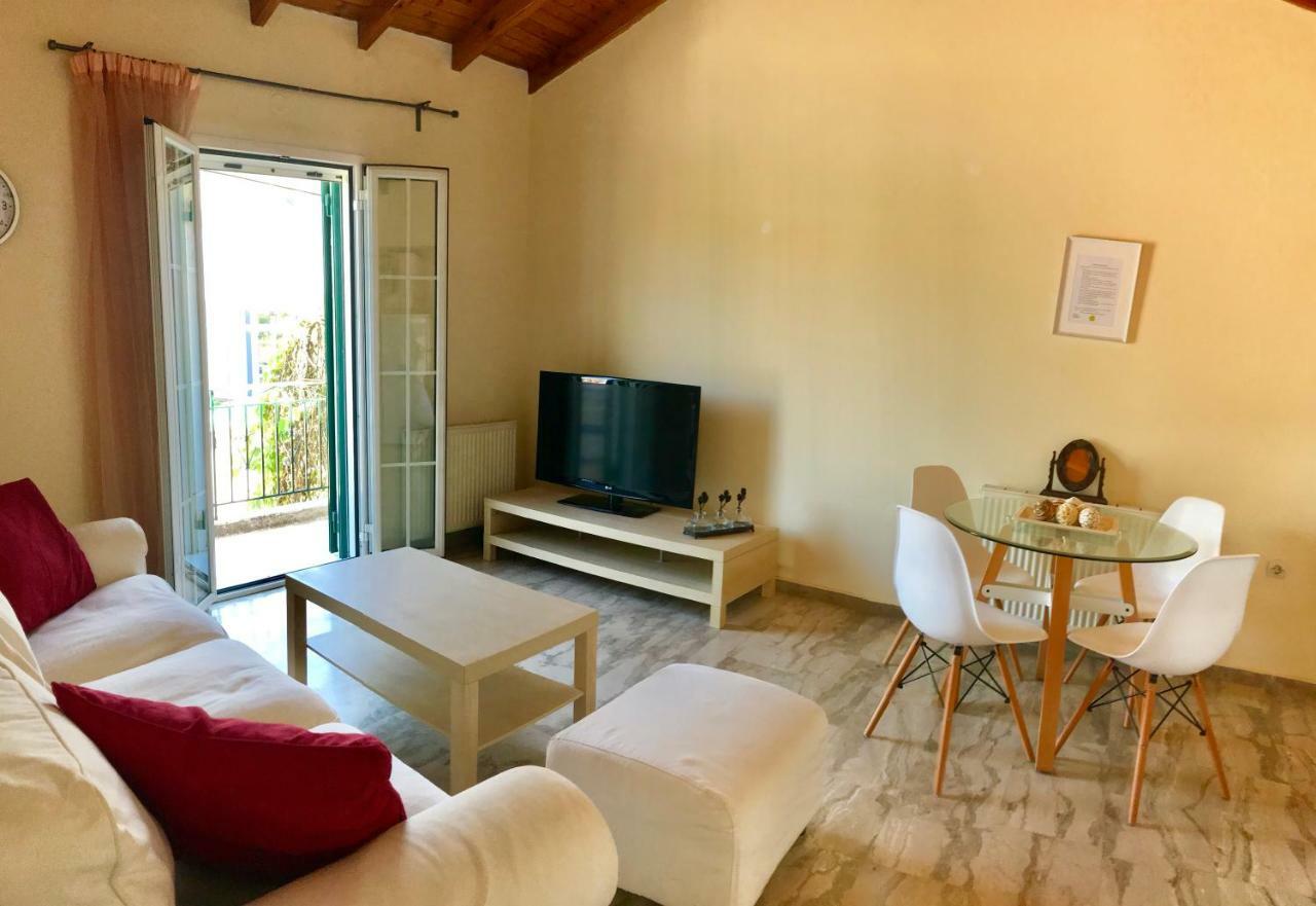 Wooden Ceiling Apartment - Close To City Center Kanálion Екстериор снимка