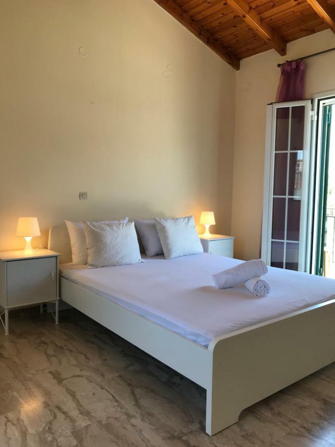 Wooden Ceiling Apartment - Close To City Center Kanálion Екстериор снимка
