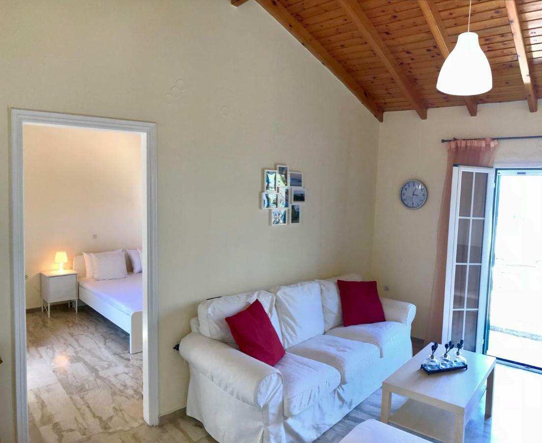 Wooden Ceiling Apartment - Close To City Center Kanálion Екстериор снимка